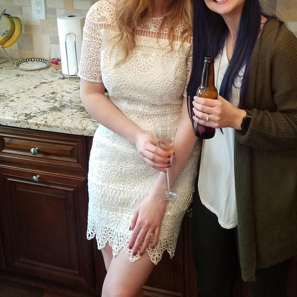 white short dress - Picture 3 of 3